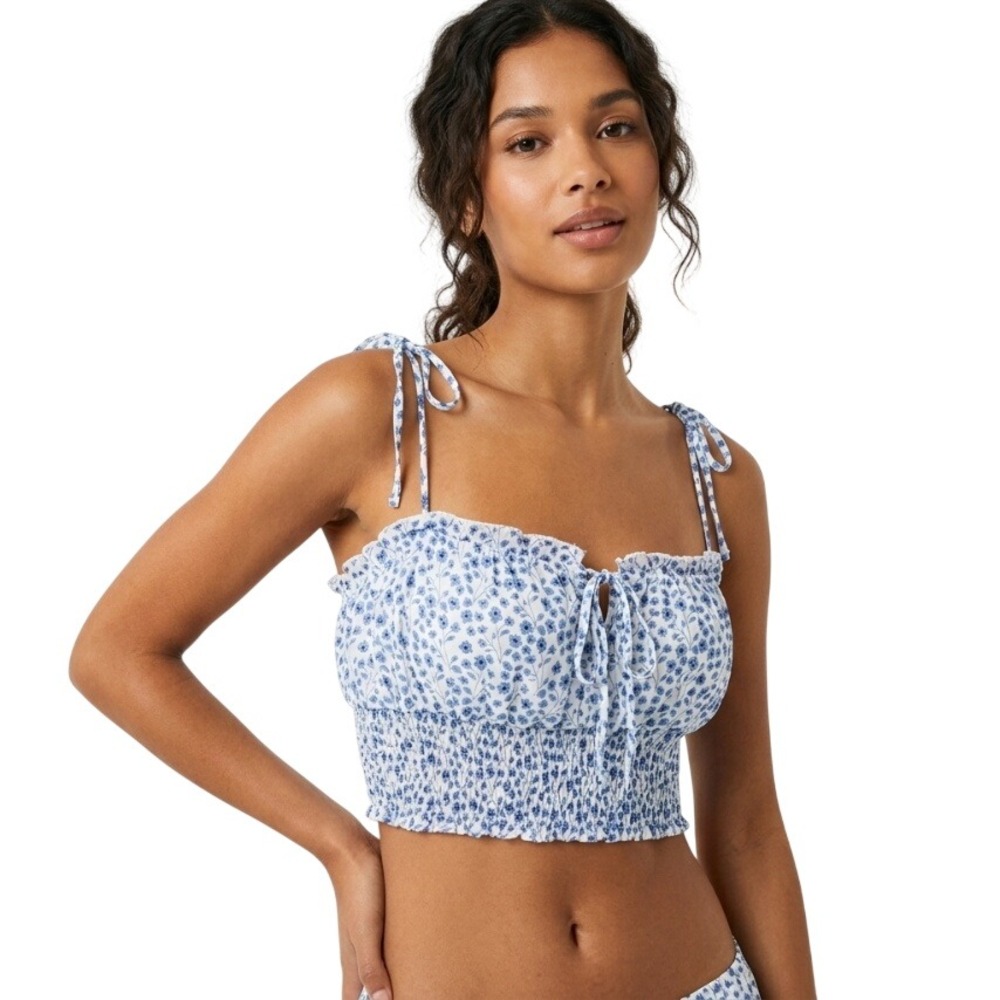 Princess Polly Blue Floral Smocked Crop Top Adjustable Tie Straps Women's US‎ 4